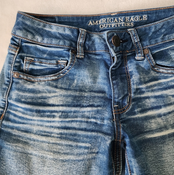 American Eagle super super stretch midi raw hemline jean shorts - Picture 2 of 6